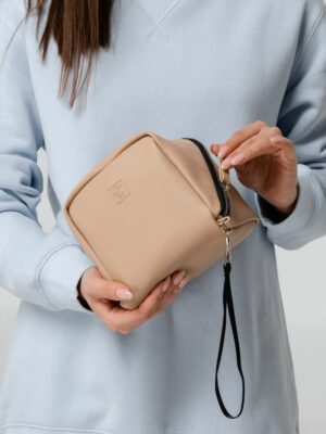 Дорожная косметичка Cubo, бежевая с логотипом — изображение 11