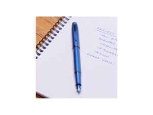 Перьевая ручка Parker IM Monochrome Blue, перо:F, цвет чернил: blue, в подарочной упаковке. — изображение 8
