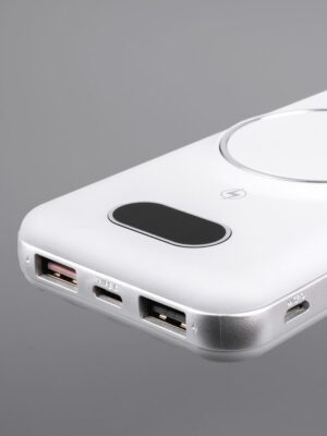 Внешний аккумулятор Omni Pro 10000 мАч, белый — изображение 8