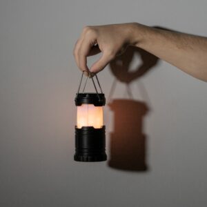 Кемпинговый фонарь с имитацией пламени Lindau Flame, черный — изображение 5