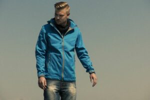 Куртка софтшелл мужская Skyrunning, черная — изображение 2