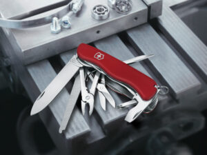 Нож перочинный VICTORINOX WorkChamp, 111 мм, 21 функция, с фиксатором лезвия, красный — изображение 2
