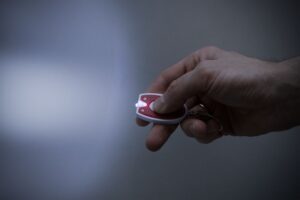 Брелок-фонарик Vivid, ver.2, красный с белым — изображение 5