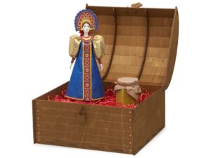 Подарочный набор: кукла фарфоровая, крем-мед, синий