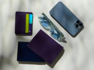 Чехол для карточек Shall Simple, фиолетовый — изображение 7