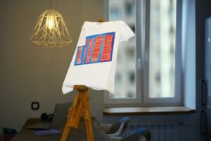 Футболка женская «Небоскребы», белая — изображение 8