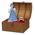 Подарочный набор: кукла фарфоровая, мед, голубой