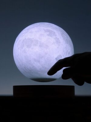 Левитирующая луна MoonFlight с деревянной подставкой — изображение 2