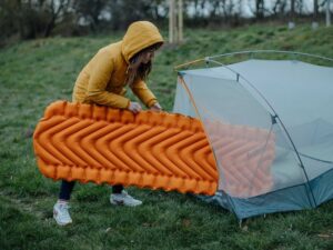 Надувной коврик Insulated Static V Lite, оранжевый — изображение 11