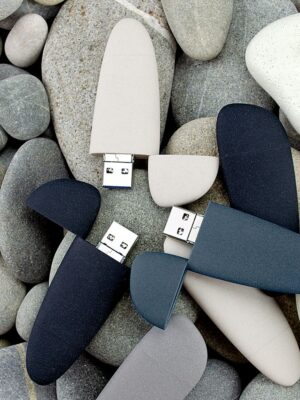 Флешка Pebble Universal, USB 3.0, серая, 64 Гб — изображение 12