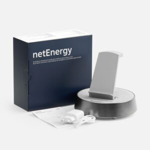 Bluetooth-колонка с беспроводной зарядкой и часами netEnergy, серая — изображение 13