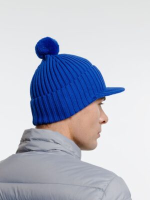 Вязаная шапка с козырьком Peaky, синяя (василек) — изображение 8