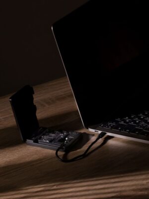 Футляр для карт памяти и SIM-карт Multitask, черный — изображение 2