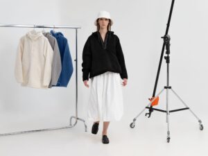 Анорак унисекс Oblako, черный — изображение 10