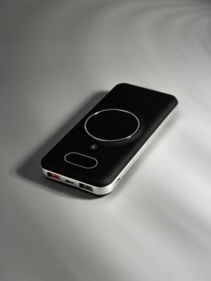 Внешний аккумулятор Omni Pro 10000 мАч, черный — изображение 11