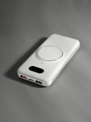 Внешний аккумулятор Omni Pro 10000 мАч, белый — изображение 11