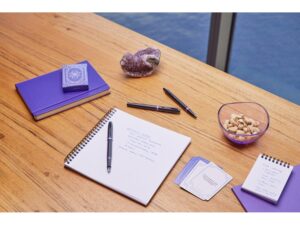 Ручка-роллер Parker IM Vibrant Rings Flame Amethyst Purple, стержень:Fblk, в подарочной упаковке. — изображение 7