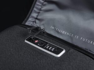 Водостойкий антикражный рюкзак Clickpack для ноутбука 15.6, черный — изображение 6