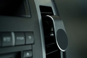 Магнитный держатель для смартфонов Pinch, серебристый — изображение 7
