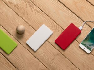 Портативное зарядное устройство Reserve с USB Type-C, 5000 mAh, красный — изображение 12