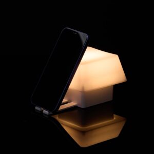 Светильник с подставкой для смартфона Knoppi, белый — изображение 6