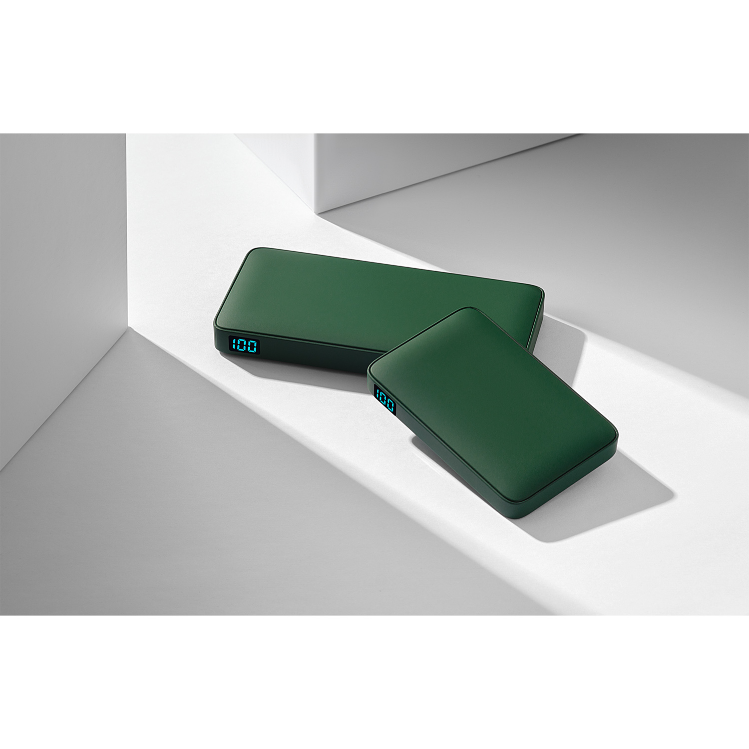 Внешний аккумулятор с подсветкой Анкор (Ancor) 5000 mAh, зеленый — изображение 9