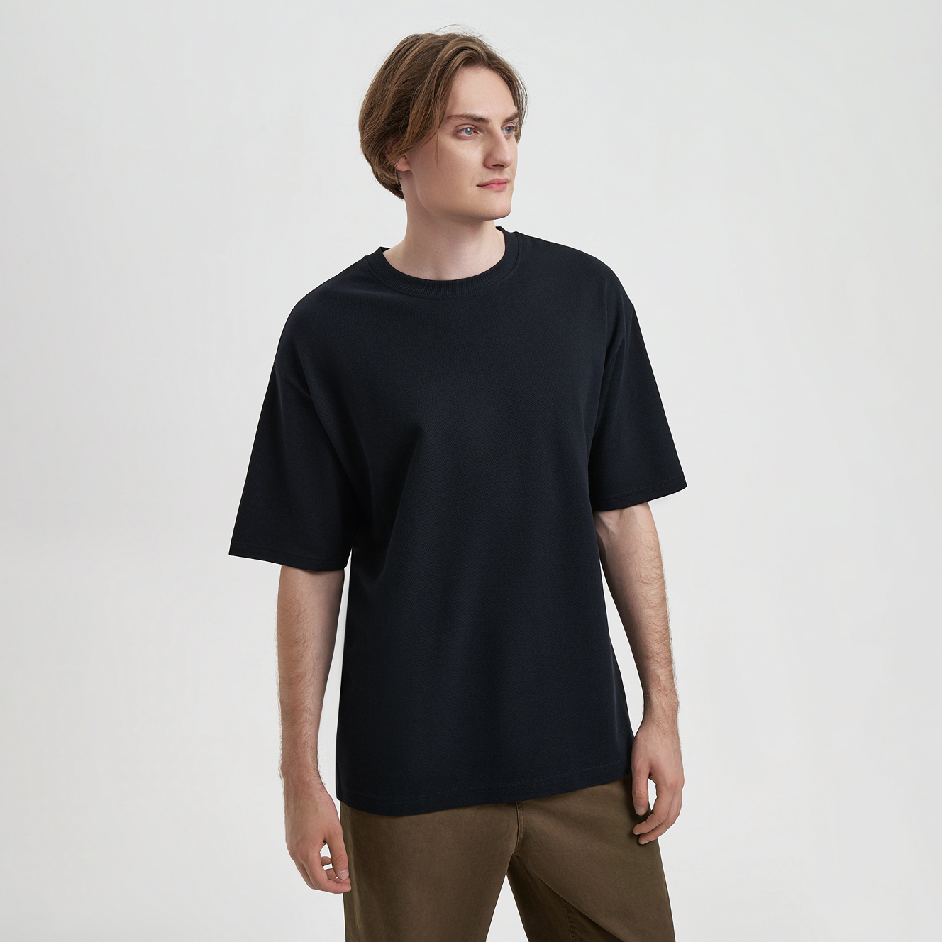 Футболка унисекс премиум AURA, черный — изображение 3