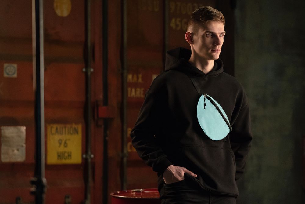 Поясная сумка Manifest из светоотражающей ткани, серая — изображение 7