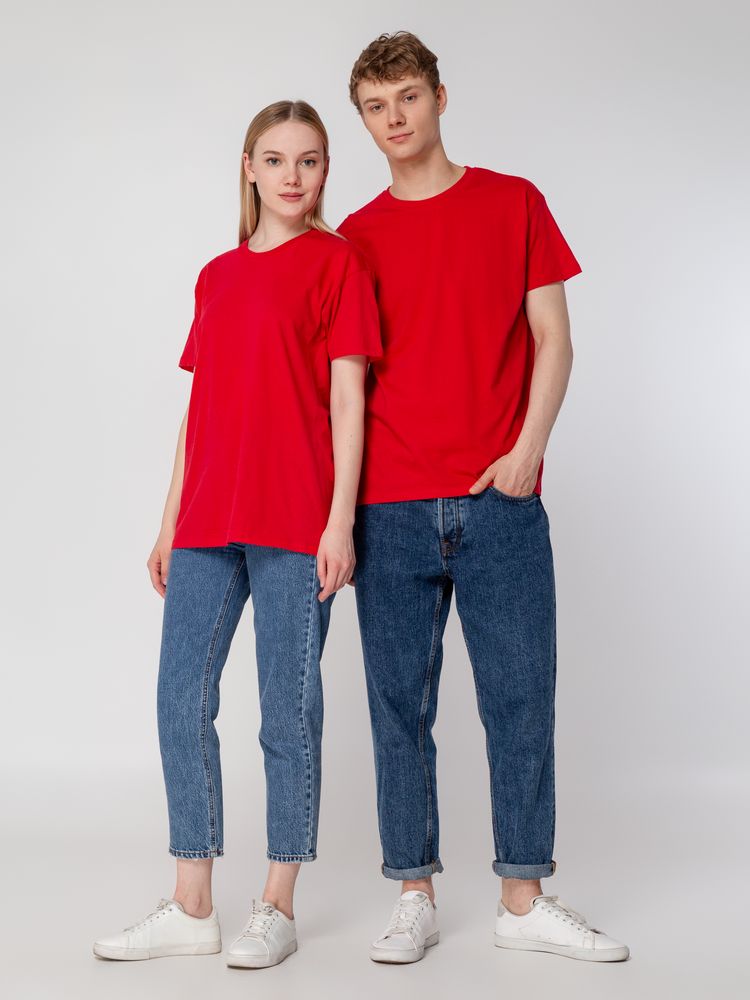 Футболка унисекс Regent 150, красная — изображение 11