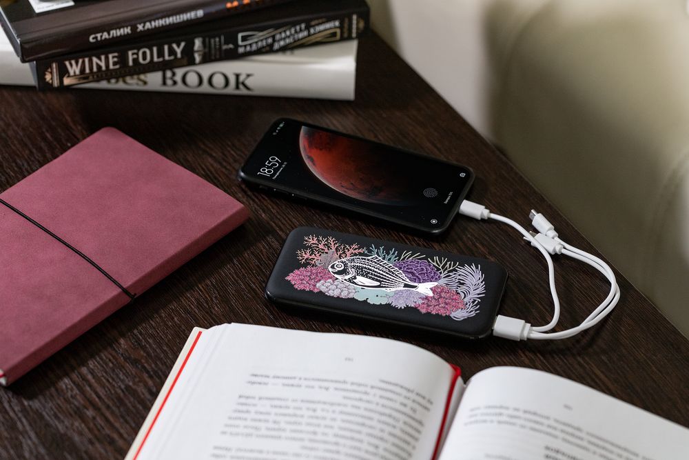 Аккумулятор с подсветкой markBright Town, 5000 мАч, черный — изображение 5