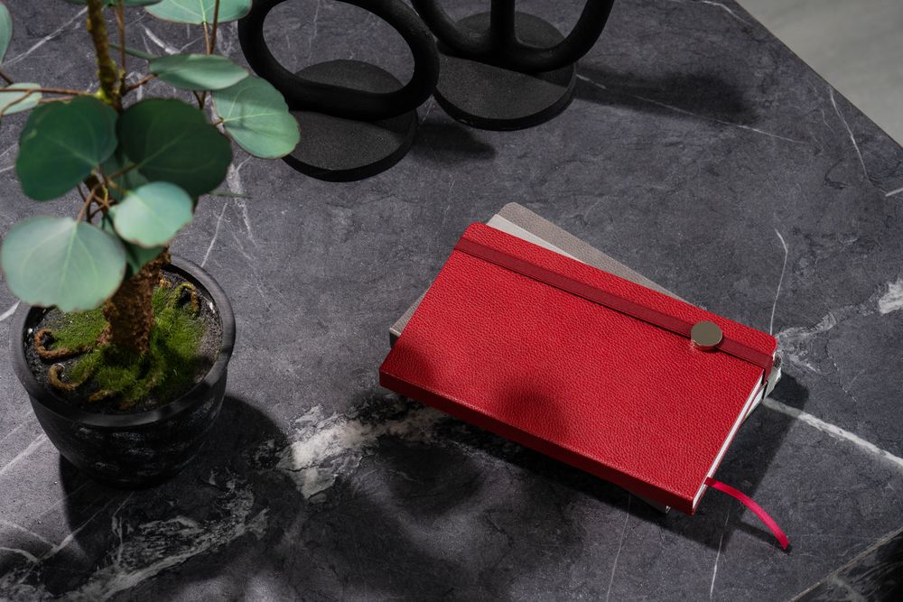 Ежедневник Nova, недатированный, красный — изображение 7