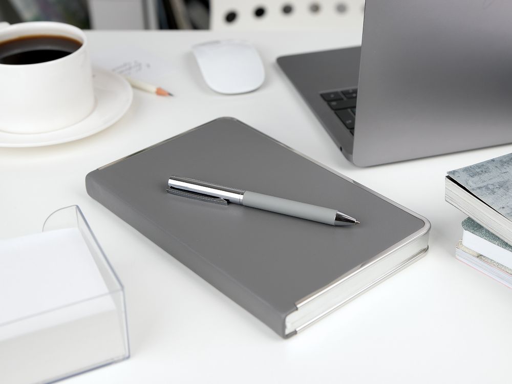 Ручка шариковая Eyeshot Soft Touch, темно-зеленая — изображение 5