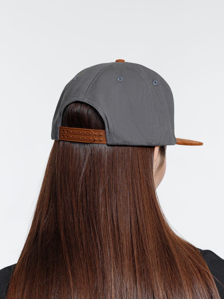 Бейсболка Foreside с прямым козырьком, серая с коричневым — изображение 7