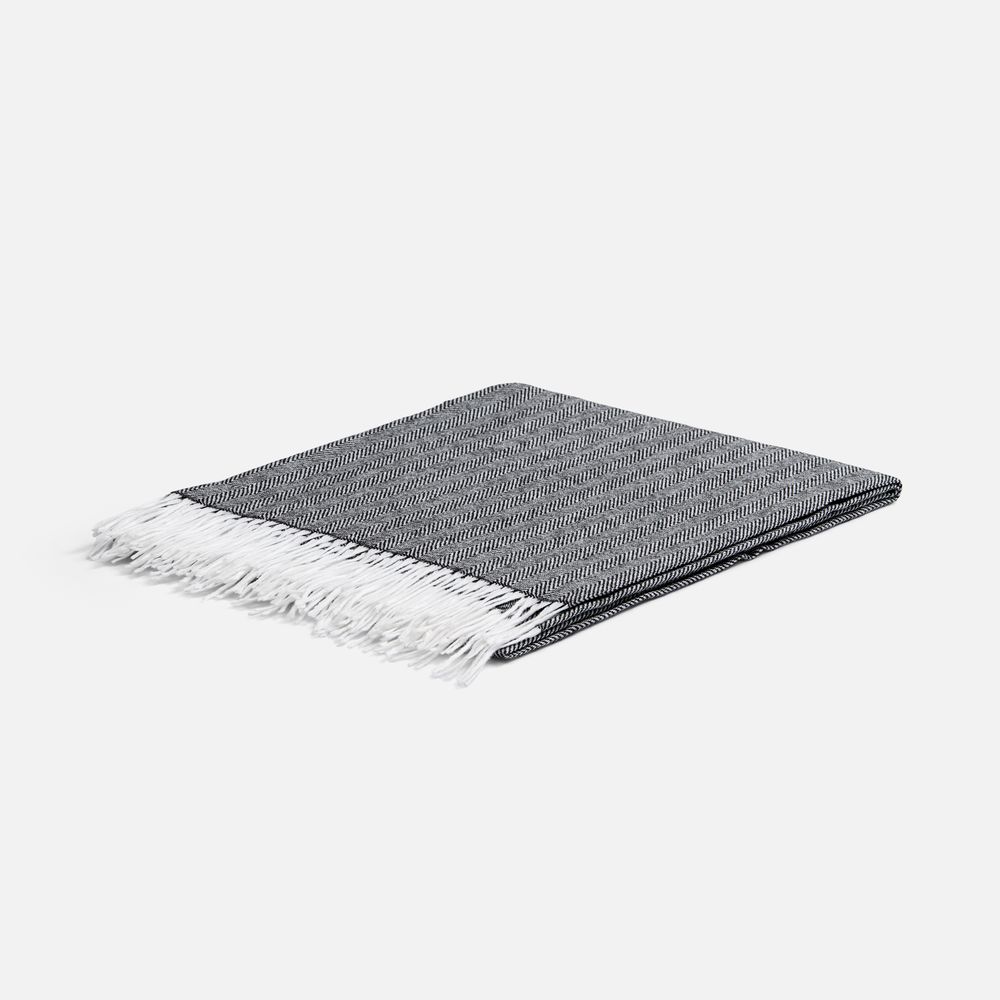 Плед «Гирвас», серый — изображение 2