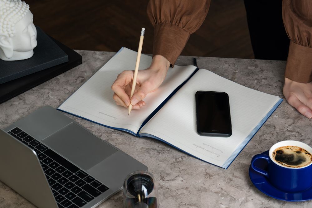 Ежедневник Flat Maxi, недатированный, синий — изображение 7