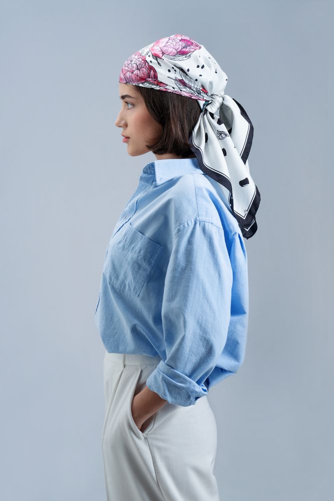 Платок шелковый Delicate, пионы — изображение 8