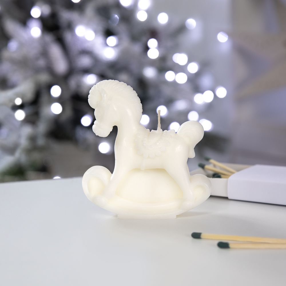 Свеча фигурная «Лошадка-качалка», белая — изображение 4