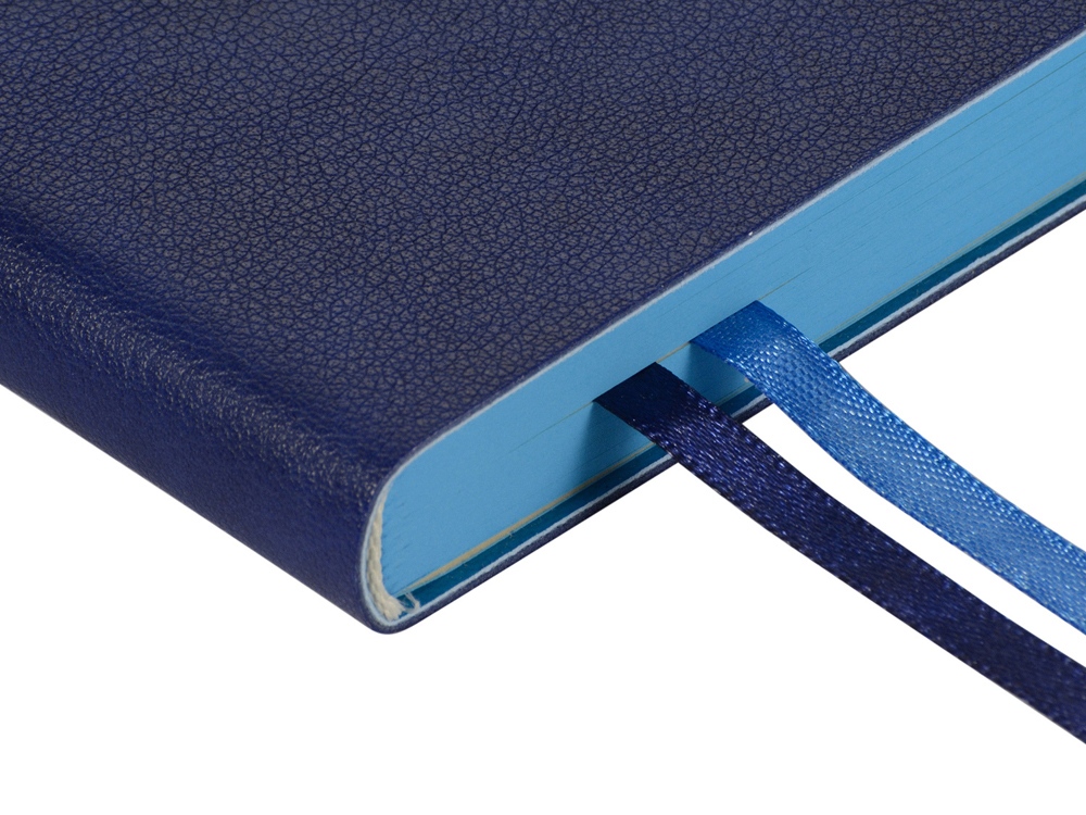 Ежедневник А5 датированный Boston 2026, синий с голубым обрезом — изображение 3