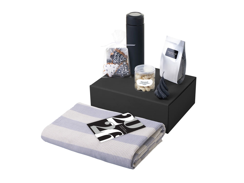 Подарочный набор c пледом, термосом, свечой и миндалем, черный — изображение 2
