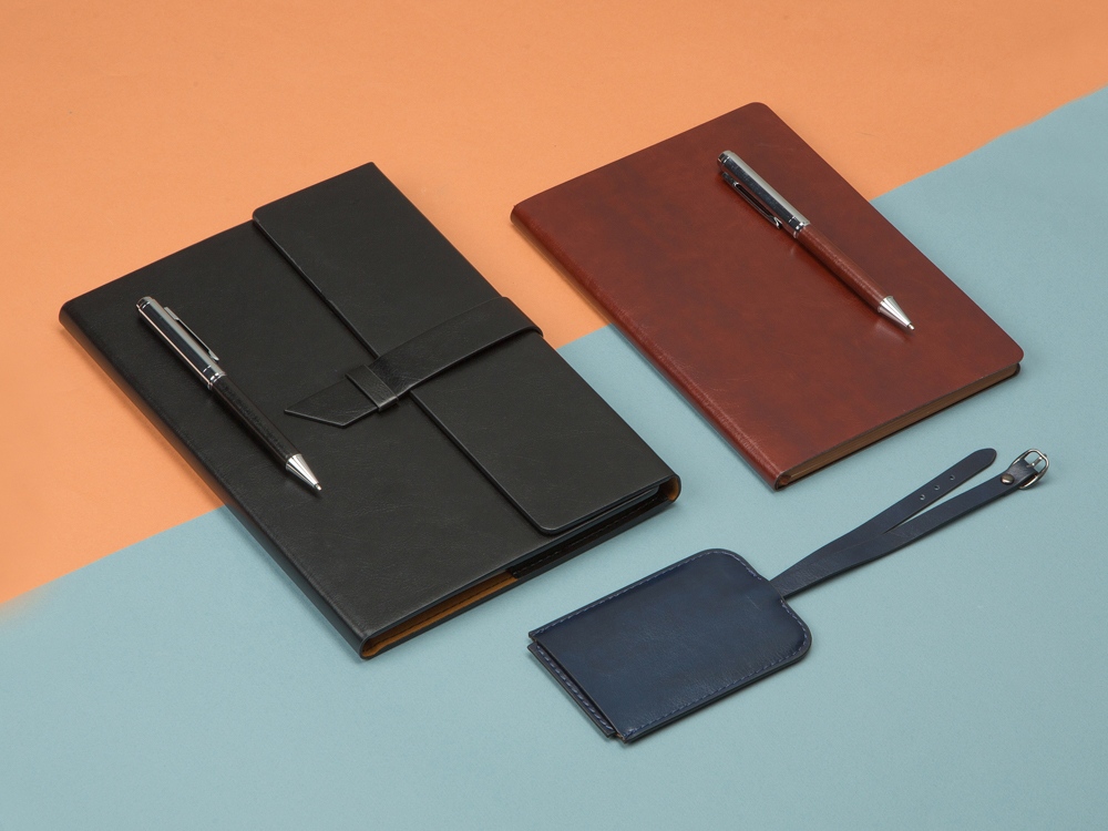 Блокнот А5 Fabrizio, 80 листов, цветной срез, темно-синий — изображение 5