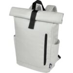 Рюкзак Byron 15,6 объемом 18 л со скручиваемым верхом, изготовленный из переработанного ПЭТ по стандарту GRS, светло-серый