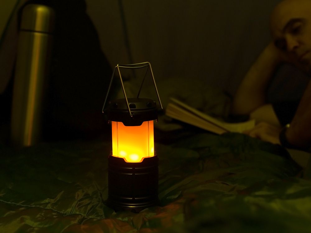 Кемпинговый фонарь с имитацией пламени Lindau Flame, черный — изображение 7
