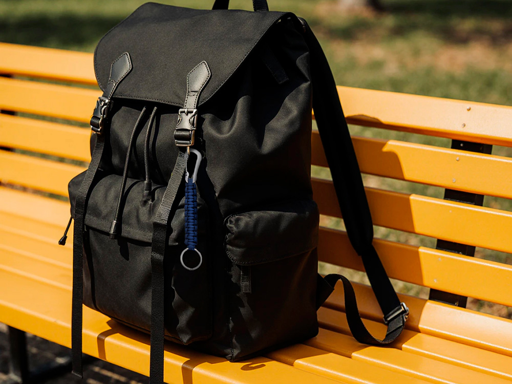 Брелок-веревочка Austere с карабином и кольцом, темно-синий с серебристым — изображение 3