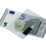 USB-флешка на 16 Гб в виде прозрачной пластиковой карты, прозрачный