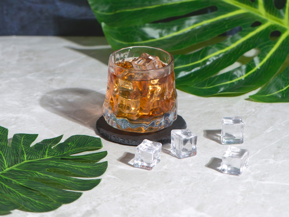 Вращающийся бокал для виски на сланцевом костере Bromo — изображение 3