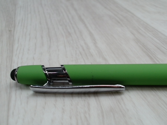 Ручка металлическая soft-touch шариковая со стилусом Sway, зеленое яблоко/серебристый (P) — изображение 5