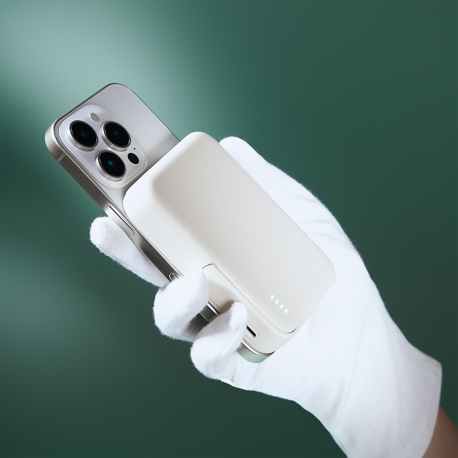 Внешний аккумулятор Юнион PD (Union PD) 10000mAh с функцией беспроводной зарядки 15W, белый — изображение 3