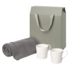 Подарочный набор Siena, Cella, серый в коробке-пакете (две фарфоровых кружки, плед)