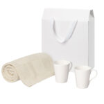 Подарочный набор Vesta, Cella, бежевый в коробке-пакете (две фарфоровых кружки, плед)