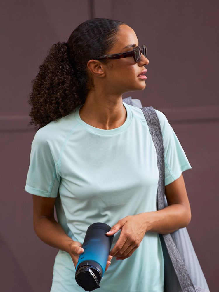 Футболка спортивная женская Vortex Women, темно-синяя — изображение 6